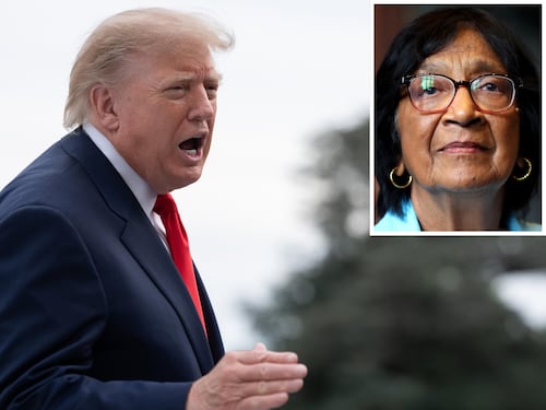 Trump furioso per il Nobel mancato: “Una macchia indelebile per la Norvegia. Non dimenticheremo”