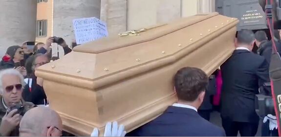 I funerali di Sandra Milo 12