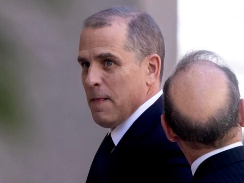 "Ha speso milioni in droghe ed escort". Le accuse choc contro Hunter Biden