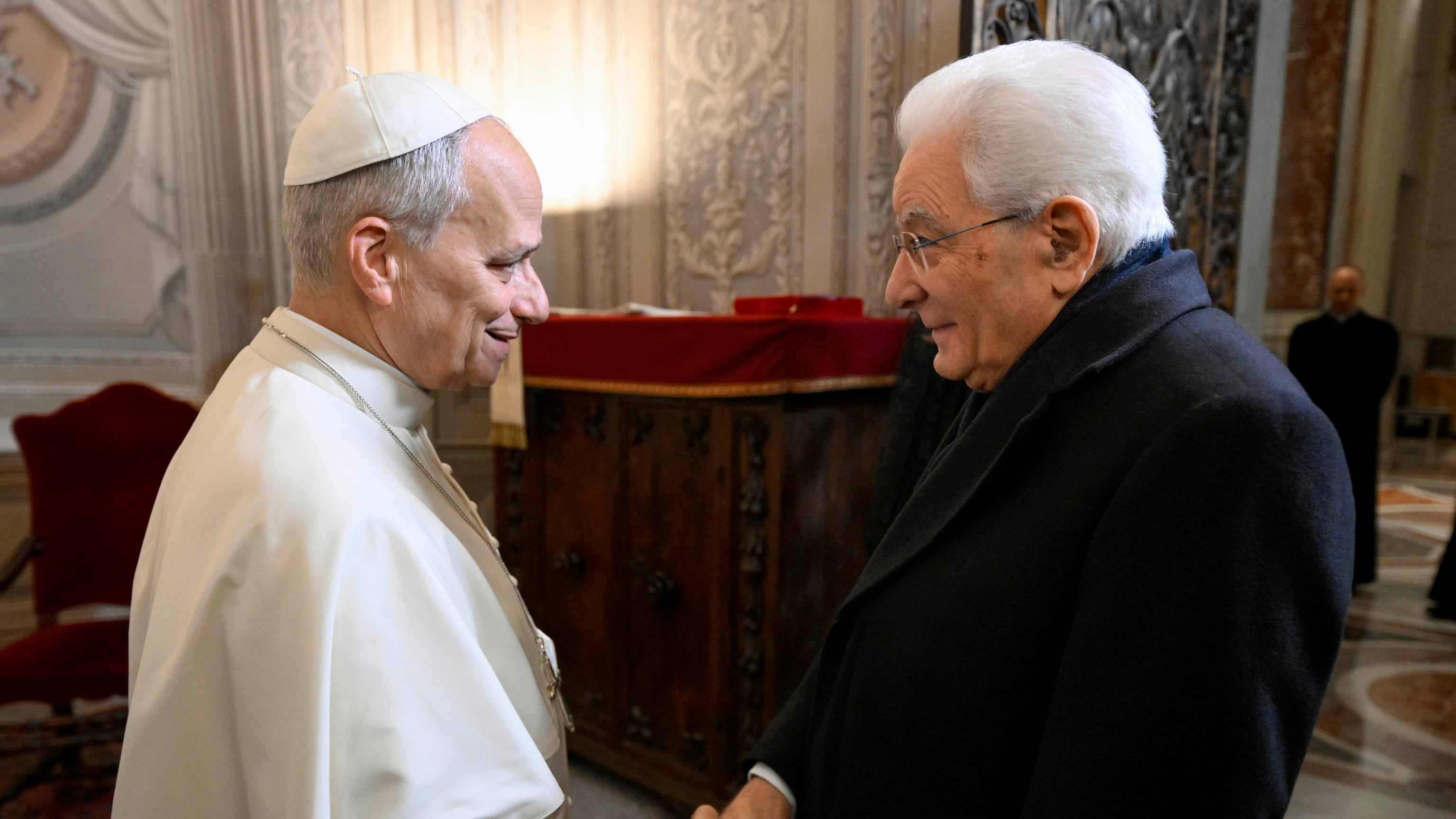 Papa a Mattarella: “Prego per bene e prosperità dell’Italia”. La replica del Presidente: “Mai rassegnarsi alla guerra"