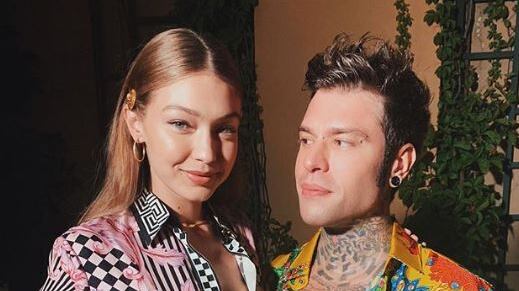 Fedez e la foto con Gigi Hadid. La Ferragni gelosa fa una gaffe