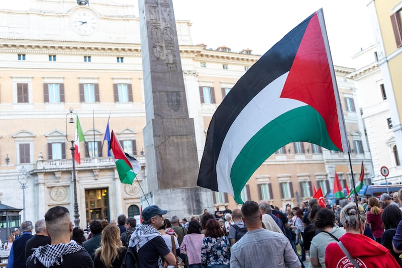 Deradicalizzare la sinistra per arginare odio e deliri