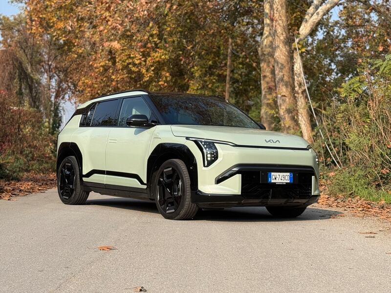 KIA EV3: guarda la gallery del crossover "tuttofare" elettrico 2