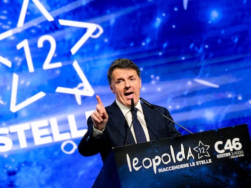 "L'unica alternativa contro Meloni". Anche Renzi nel campo larghissimo