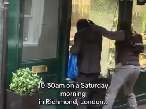 Rapina in pieno giorno a Richmond: il video choc