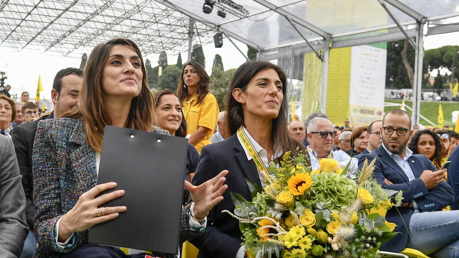Adesso tra la Raggi e la Isoardi scoppia l'amicizia