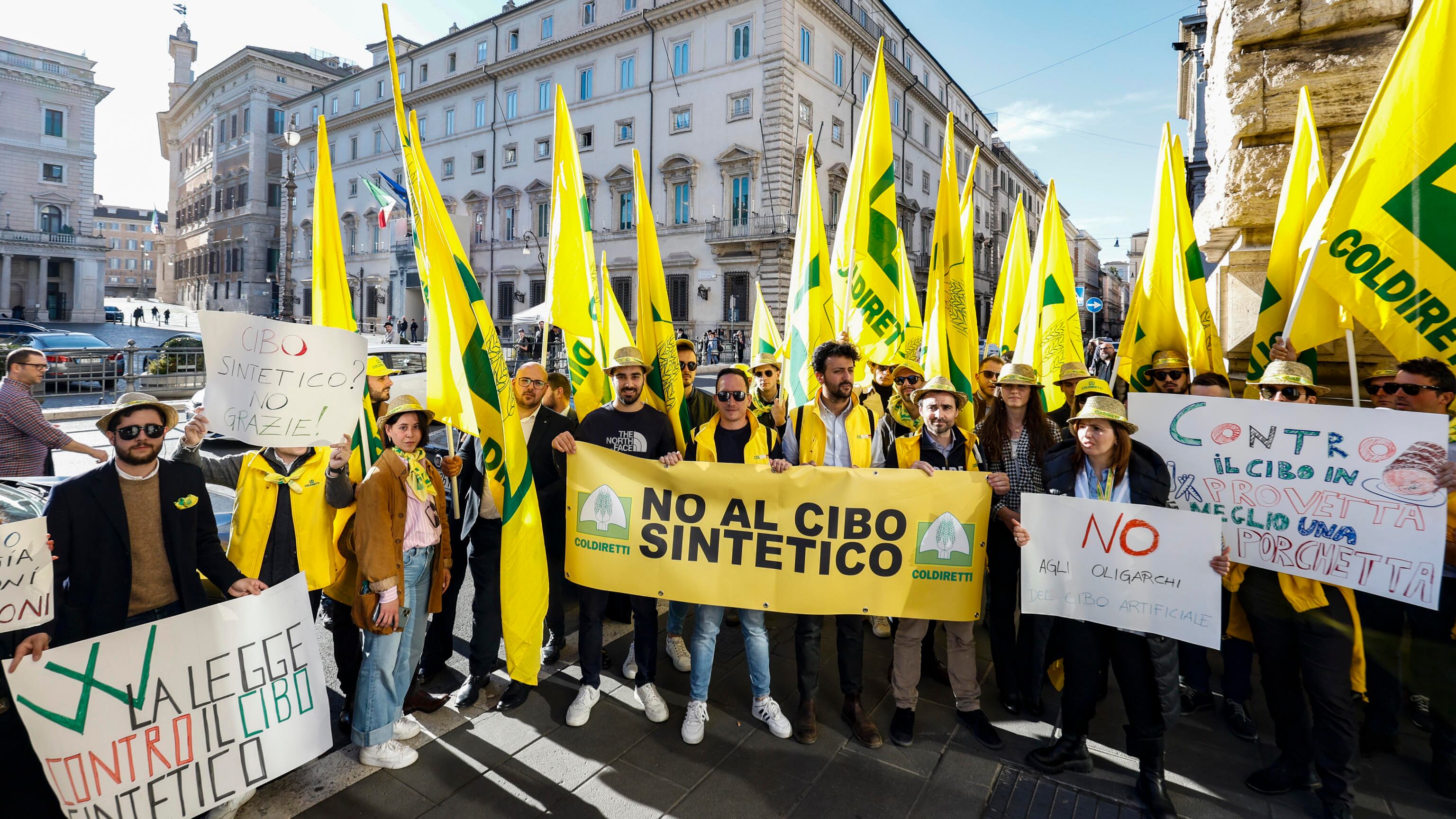 Coldiretti con Lollobrigida sullo stop al cibo sintetico