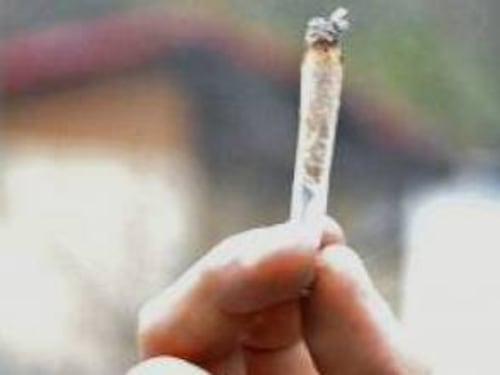 Vendeva droga sui social e spediva in tutta Italia. Fermato pusher