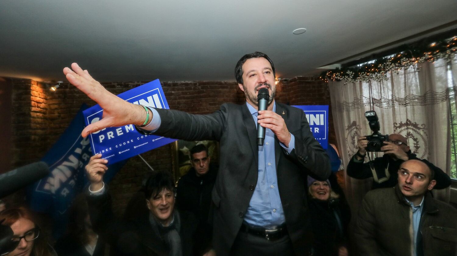 Salvini promette: "Con me al governo via le sanzioni alla Russia"