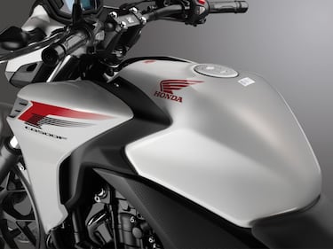Prova Honda CB500, bicilindrica da 30 con un litro 4