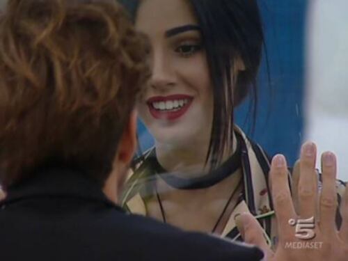 Gf Vip, Signorini contro la De Lellis: "Sei un'ignorante. Stai zitta"