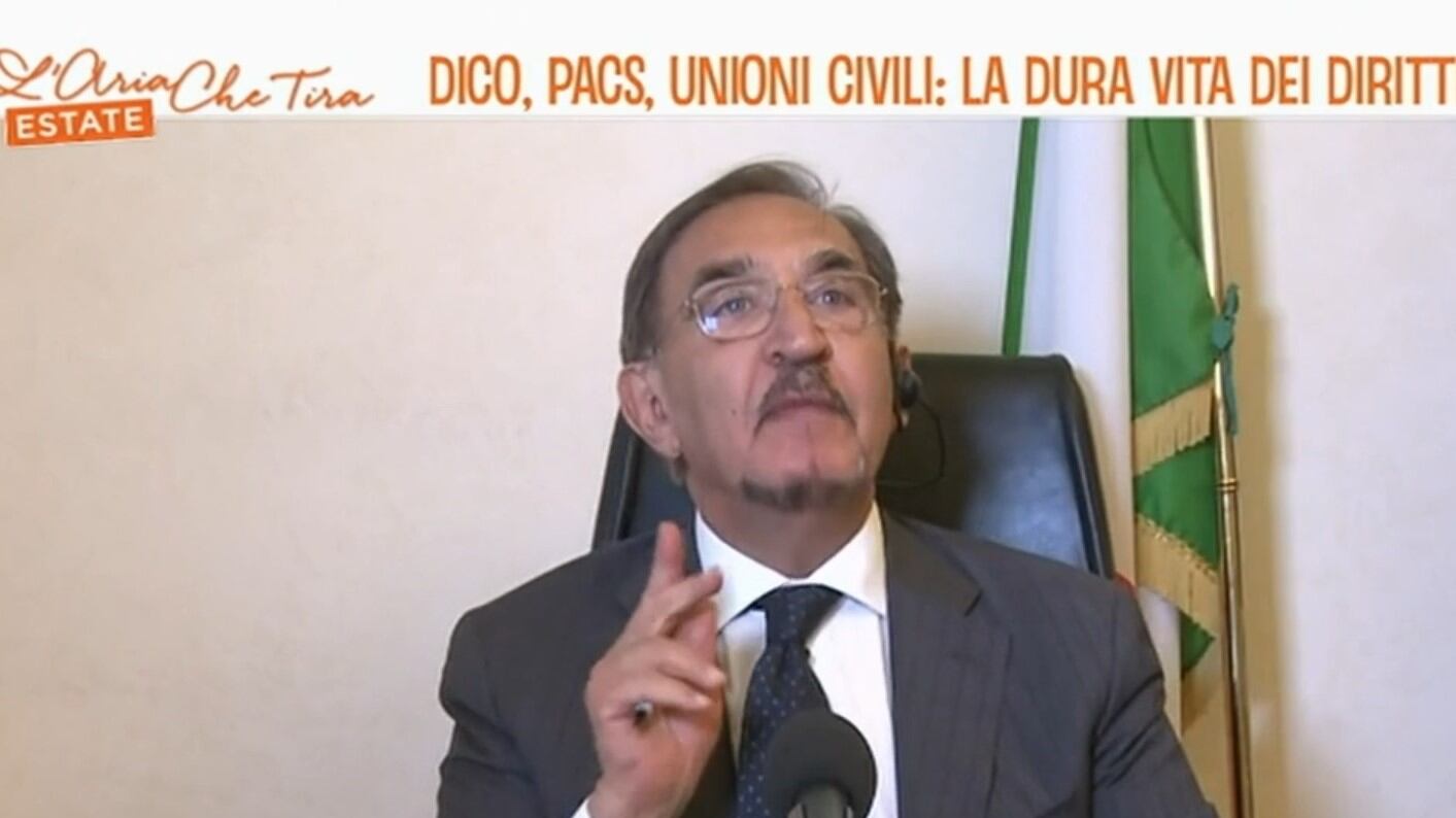 "È una vergogna": La Russa sbotta in tv