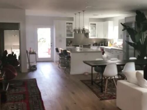 Chiara Ferragni mostra la nuova casa. Ma sui social scatta la protesta