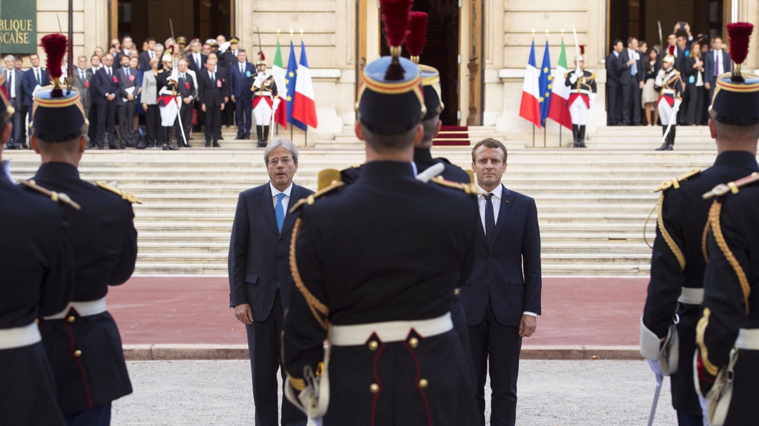 Stx-Fincantieri, Gentiloni e Macron benedicono l'accordo: "Si vince insieme"