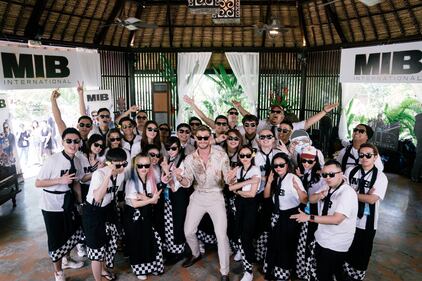 Chris Hemsworth incontra i fan in vista dell'uscita di "Men in Black"  2