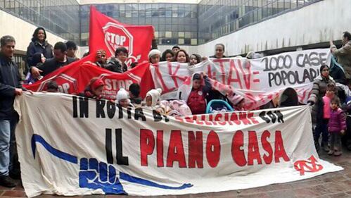 Bologna, occupato palazzo in via Fioravanti 3