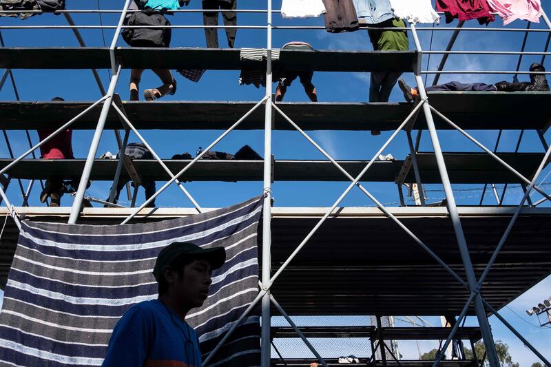 Migranti al confine con il Messico 5