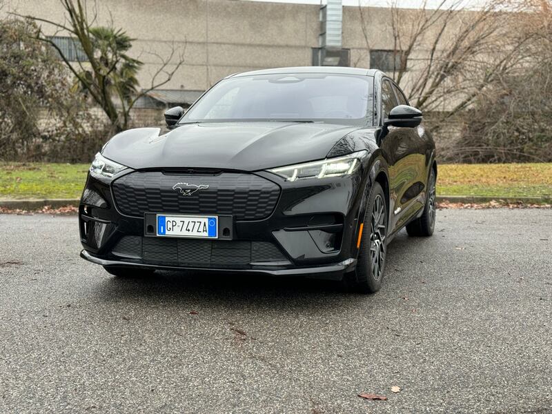 Ford Mach-E GT 2024: guarda il VIDEO in pillole del SUV sportivo elettrico 3