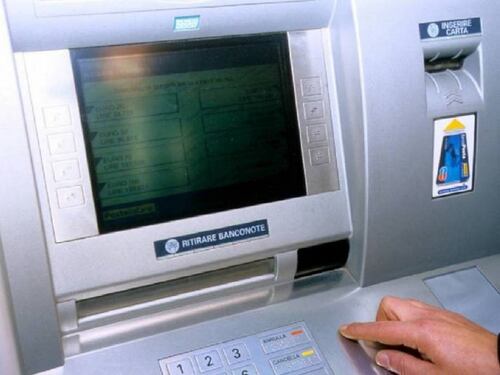 Ecco il bonus bancomat: che cosa cambia adesso
