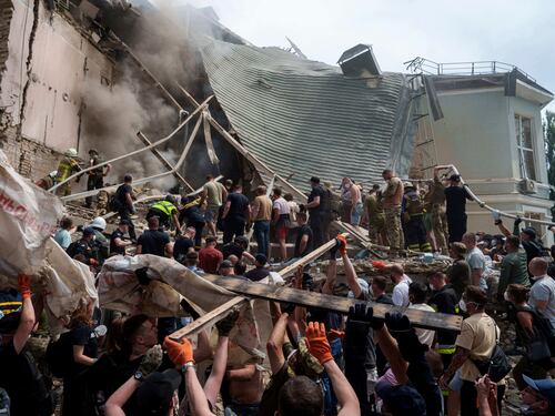 Raid di Mosca a Kiev: le immagini della distruzione