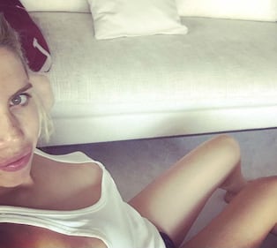 Wanda Nara sexy in rosa 12