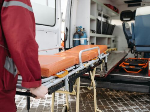 Vizzolo Predabissi, orrore al pronto soccorso. "Mi hanno stuprata su una barella". Poi si toglie la vita