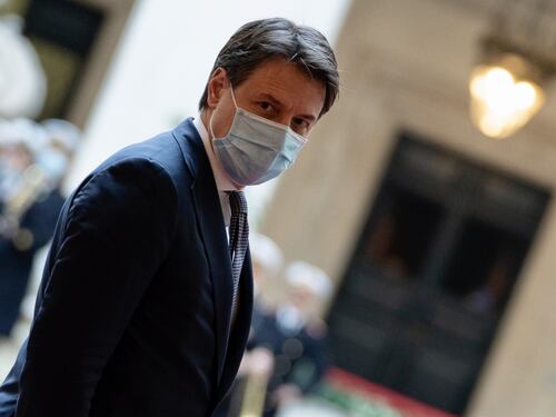 Conte, il pugile suonato che non molla il ring