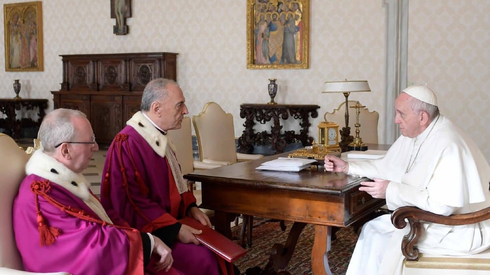 Migranti, il Papa all'antiterrorismo: "Hanno diritto ad accoglienza e protezione"