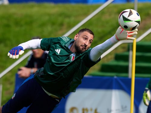 Un "derby" con in palio molto più che l'Europeo