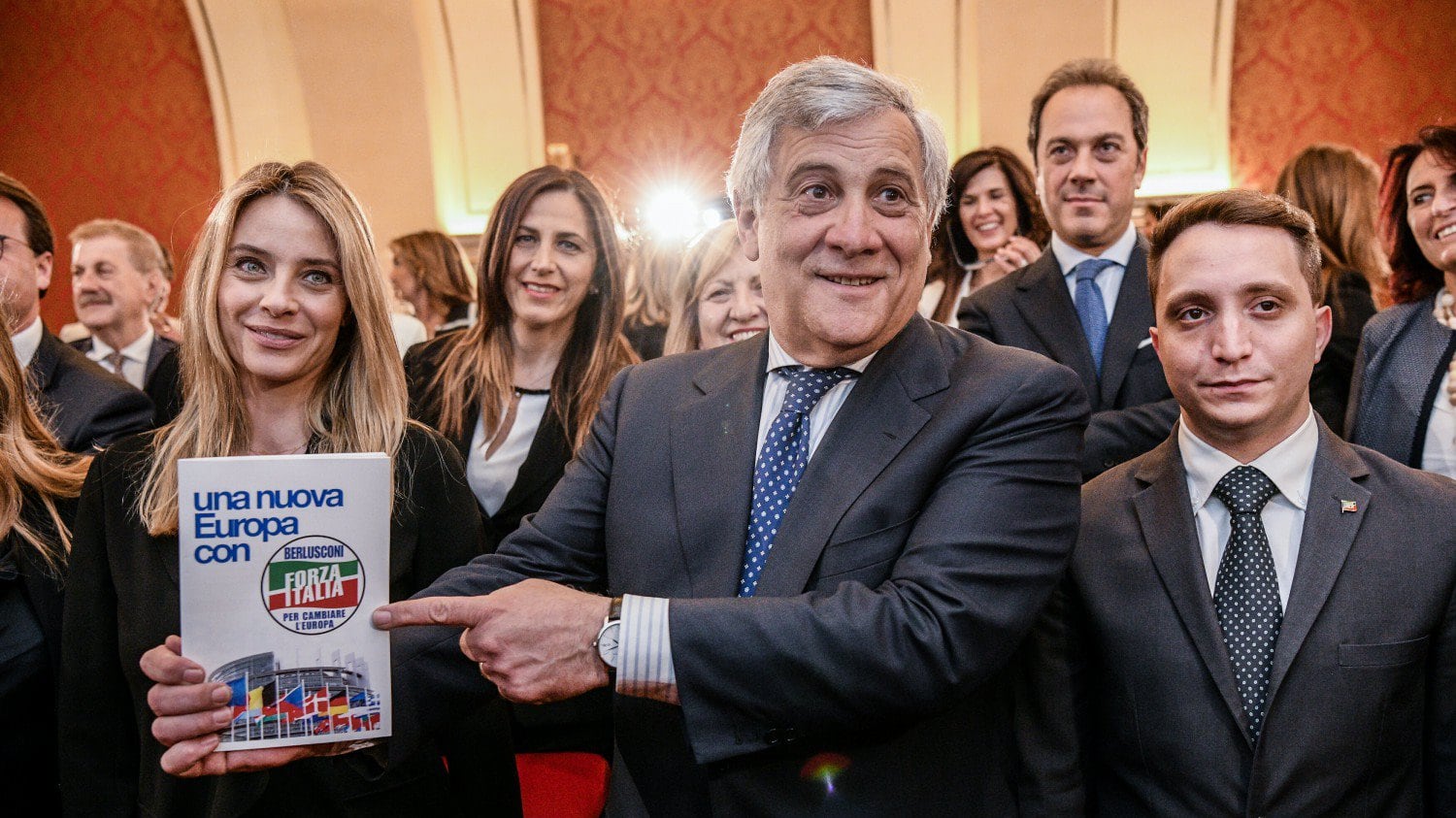 Elezioni europee, Tajani: "La destra abbandoni posizioni estremiste"