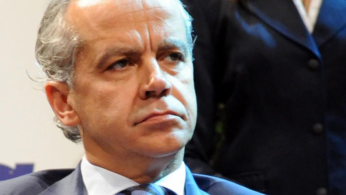 L'uomo-ombra dietro i decreti sicurezza. Chi è il nuovo ministro dell'Interno