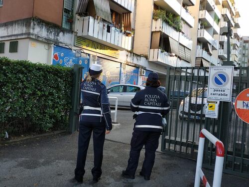 Ha la villa e un reddito da 60mila euro ma vive nella casa popolare