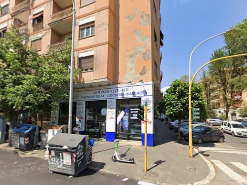 Furiosa rissa a colpi di mannaia tra stranieri, prima le urla, poi il pavimento diventa un lago di sangue: cosa è successo