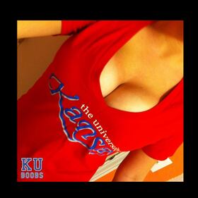 Kuboobs: tifo a colpi di scollature osè 5