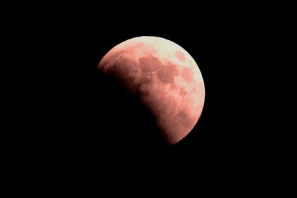 L'eclissi totale di Luna più lunga del secolo 4