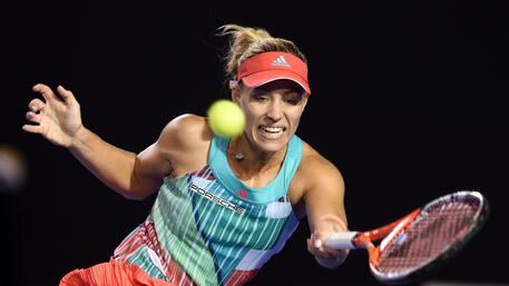 La Kerber a sorpresa vince anche per la Graf