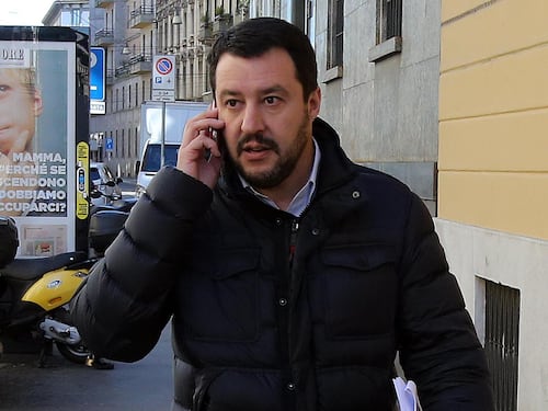 Il Prof alla studentessa: "Zitta piccola Salvini", è bufera in Trentino