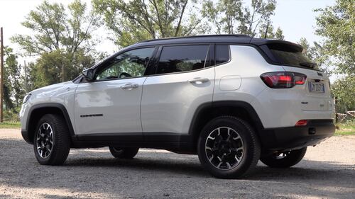 Jeep Compass 4XE, guarda tutte le foto della nostra prova 32