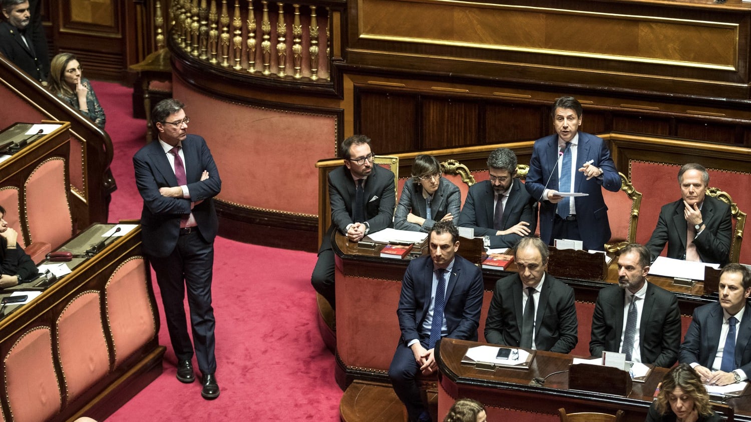 Tagli e tasse subito assegni e sussidi poi. E sulla crescita i tecnici vedono nero
