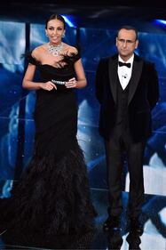 Sanremo 2016: gli abiti della prima serata 51