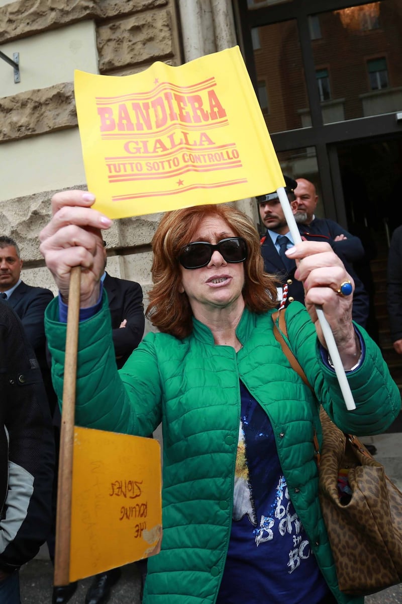 L'ultimo saluto a Gianni Boncompagni: la camera ardente è aperta al pubblico 3