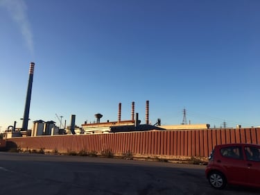 Taranto, gli operai di Arcelor Mittal e dell'indotto davanti ai cancelli 2