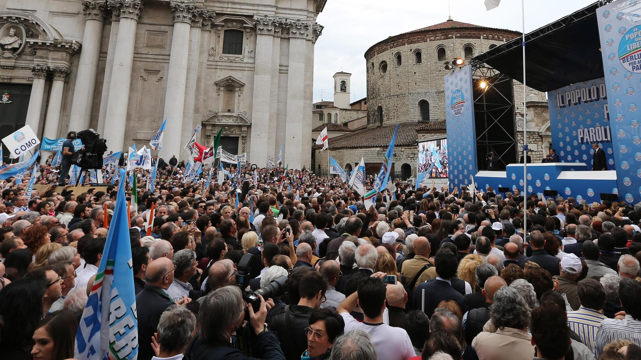 Violenza, odio e paura Il popolo Pdl aggredito da vendoliani e grillini