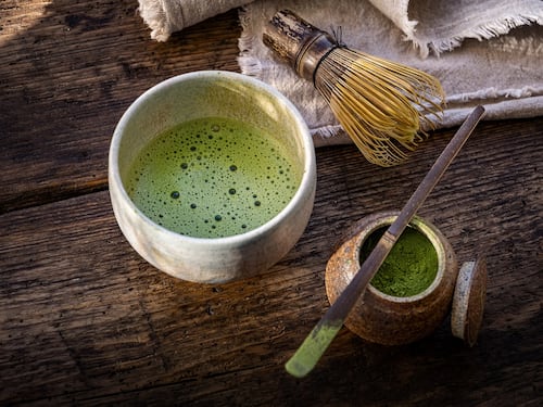 Tè matcha, l’antirughe naturale (e non solo): ecco 7 benefici