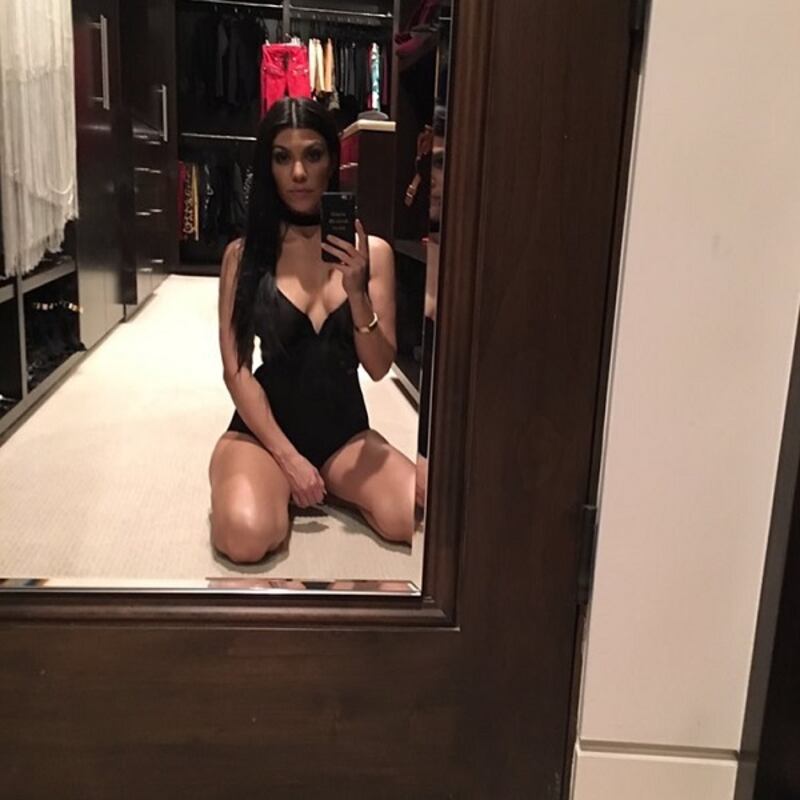 Kourtney Kardashian, bikini leopardato da urlo: foto 5