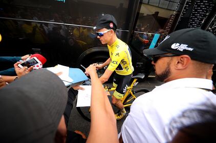 Tour de France, le foto con dedica della Pinarello di Froome 9