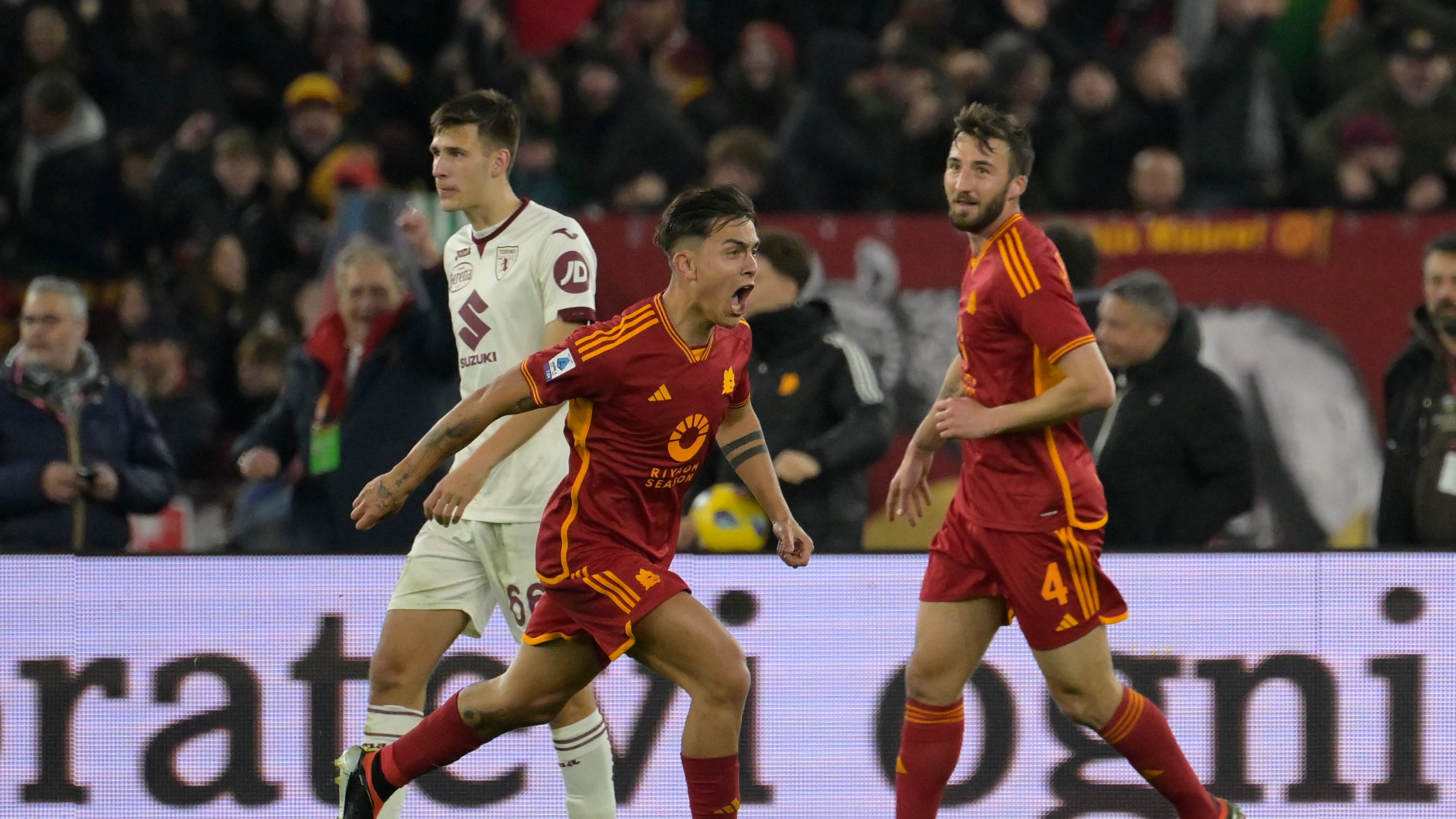 Roma-Torino, la Roma vola con super Dybala