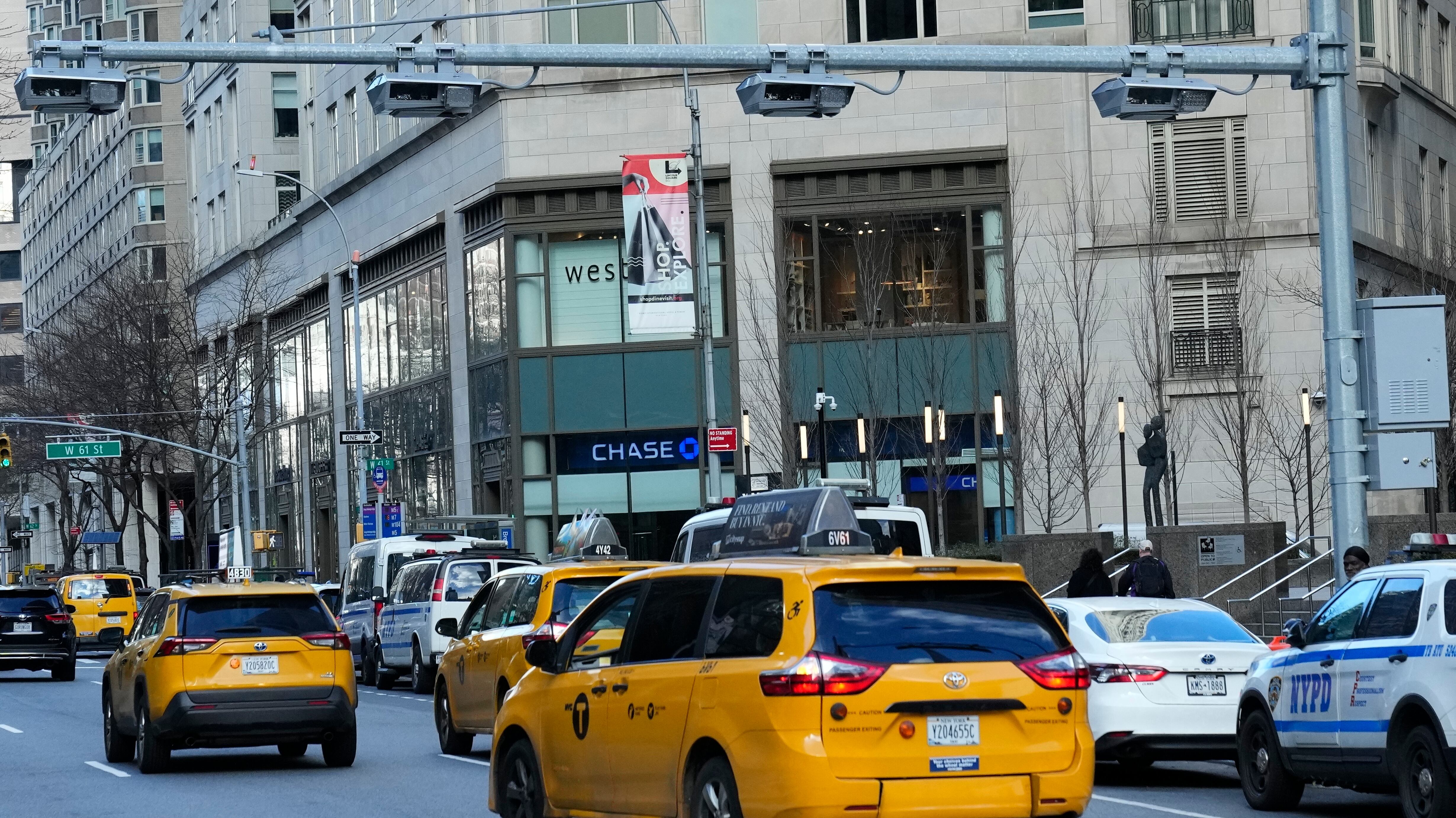 Deraglia la metro a New York, diversi feriti. Linee bloccate e traffico in tilt