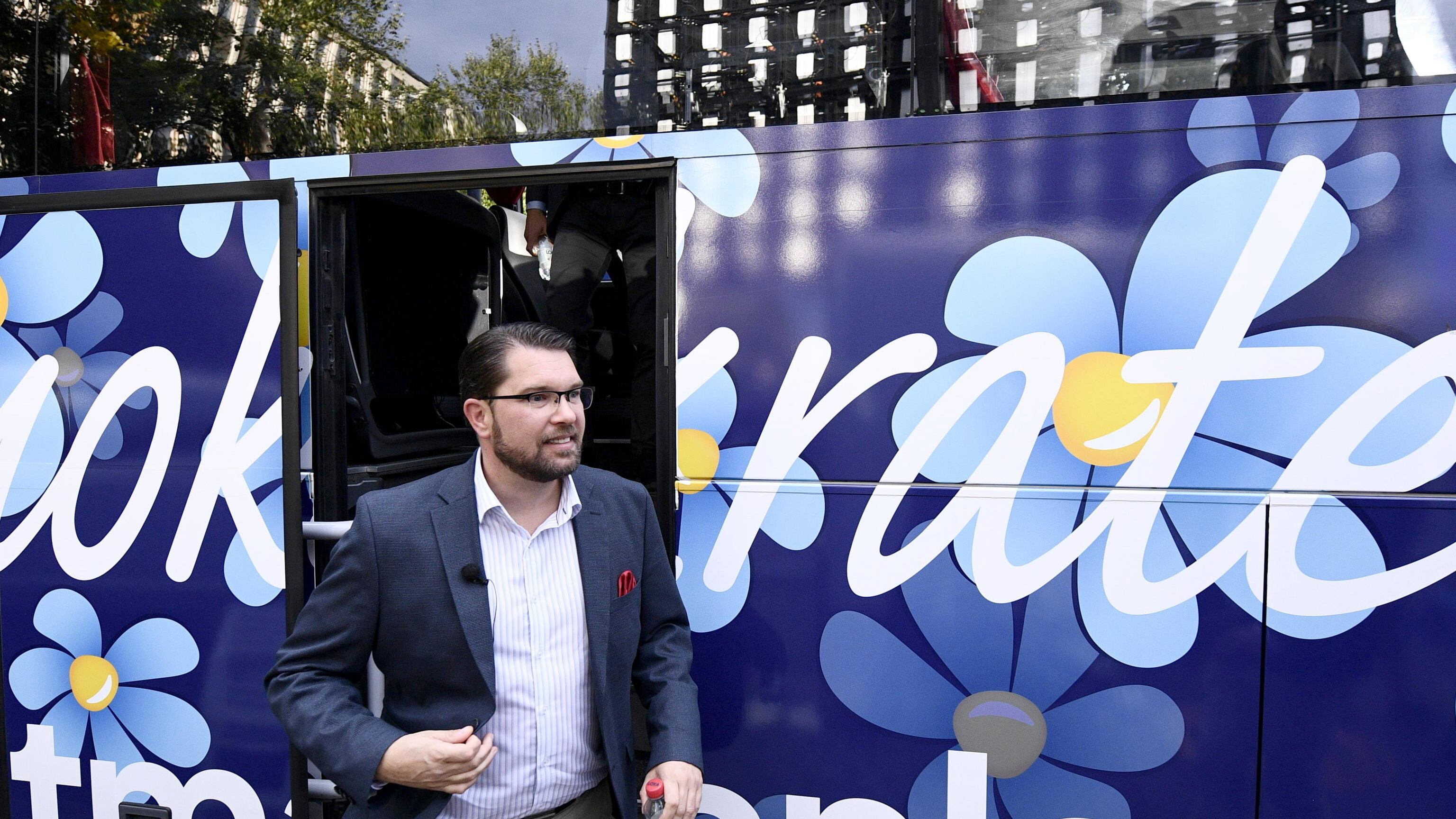 Svezia verso la stretta sull'immigrazione: addio alle politiche buoniste