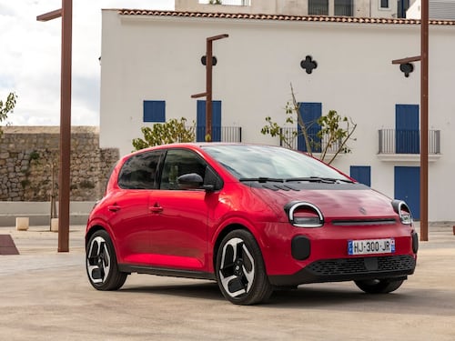 Renault Twingo E-Tech, piccola fuori ma grande dentro